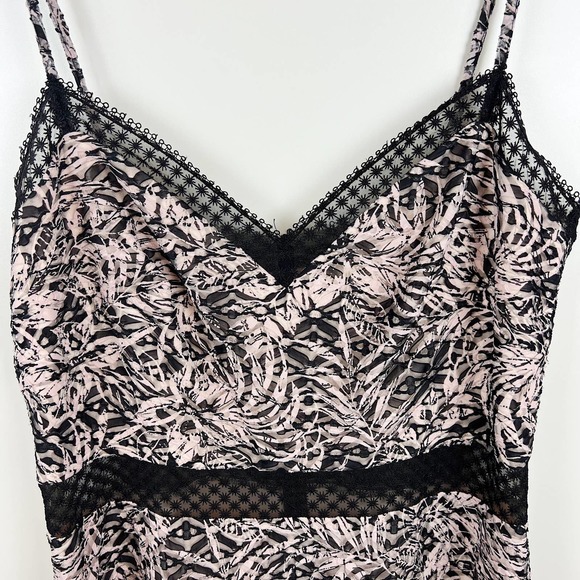 NWOT SHO by Tadashi Shoji Botanical Print Lace Inset Midi Dress in Black - Picture 4 of 16